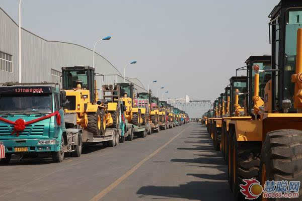 2015工程機(jī)械產(chǎn)品進(jìn)出口貿(mào)易評(píng)析:雖小有波瀾 但整體平穩(wěn)